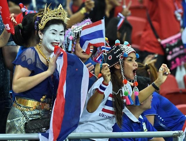 Thái Lan chịu áp lực khi Việt Nam và Singapore đã có bản quyền World Cup - Ảnh 2.
