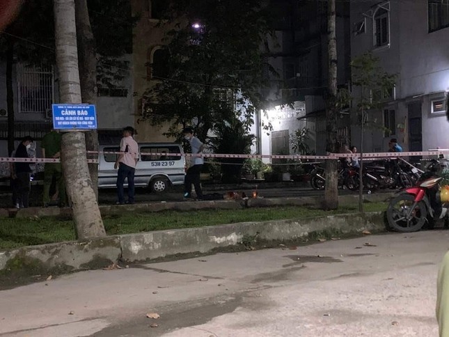 Vụ ẩu đả kinh ho&agrave;ng l&agrave;m hai người thương vong ở TPHCM: Bắt hơn 10 nghi phạm - Ảnh 1.