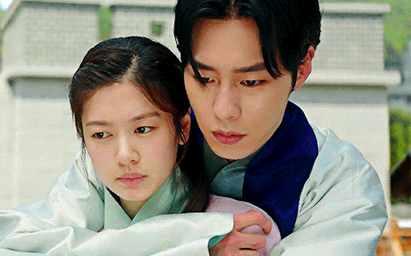 5 cặp đôi thần thoại ấn tượng ở phim Hàn: Lee Dong Wook hai lần gây thương nhớ - Ảnh 1.