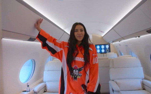 Kim Kardashian cấm mọi người làm bẩn chiếc máy bay riêng 150 triệu USD, kể cả gia đình - Ảnh 1.