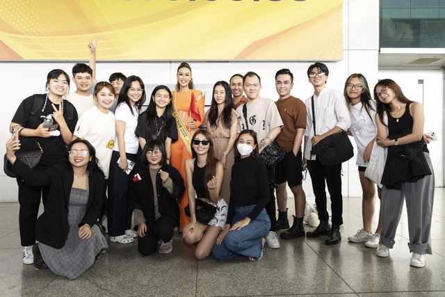 Đoàn Thiên Ân lên đường đến Indonesia thi Hoa hậu Hòa bình Quốc tế 2022 - Ảnh 8.