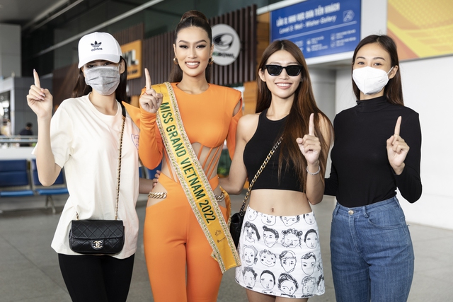 Đoàn Thiên Ân lên đường đến Indonesia thi Hoa hậu Hòa bình Quốc tế 2022 - Ảnh 5.