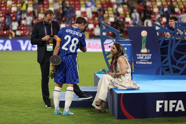 Chị đẹp Marina Granovskaia của Chelsea bị đ&ograve;i nợ kiểu x&atilde; hội đen - Ảnh 2.