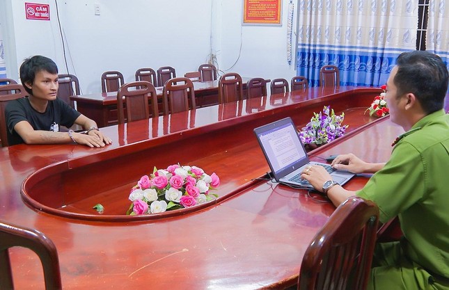 Bắt nghi phạm s&aacute;t hại rồi bỏ x&aacute;c nạn nh&acirc;n dưới ch&acirc;n cầu Cần Thơ - Ảnh 2.