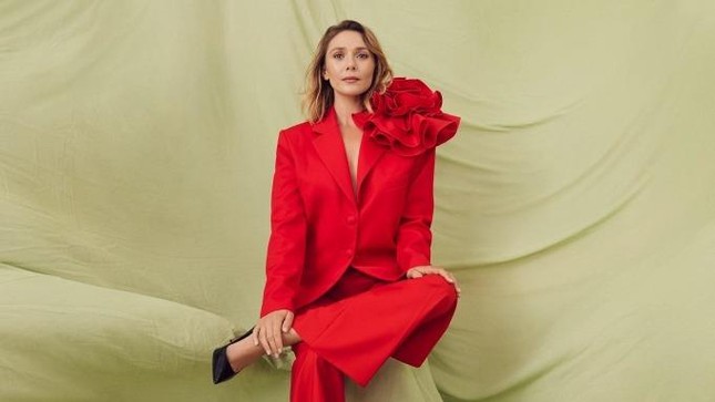 Elizabeth Olsen thấy xấu hổ khi đóng phim Marvel - Ảnh 1.