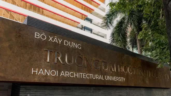 Trường đại học có kiến trúc đẹp nhất nhì Việt Nam: Tòa nhà 7 sắc cầu vồng nổi bật, góc sống ảo ngập tràn - Ảnh 1.