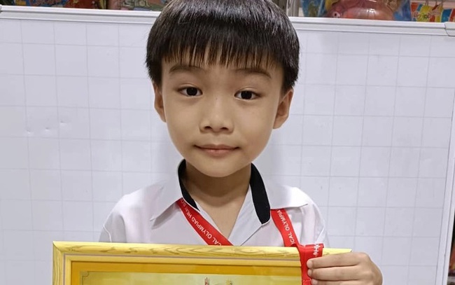 B&agrave; mẹ ở B&igrave;nh Thuận đồng h&agrave;nh c&ugrave;ng con từ số 0 đến Huy chương V&agrave;ng quốc tế m&ocirc;n To&aacute;n - Ảnh 1.