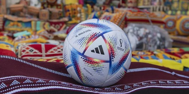 World Cup 2022 dùng trái bóng đặc biệt nhất lịch sử nhưng sẽ là ác mộng với thủ môn - Ảnh 2.