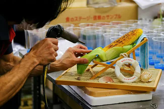 Nghệ thuật làm bản sao đồ ăn tại Nhật Bản: Chân thật đến từng chi tiết, thu lợi nhuận khổng lồ với giá bán không tưởng - Ảnh 3.
