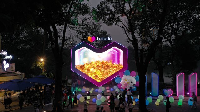 ĐEN tạo bão cảm xúc, MONO ú oà với hơn 50.000 nghìn khán giả tại Lazada SuperShow 11.11 - Ảnh 10.