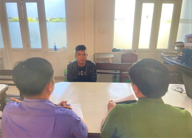 Bắt tên cướp cầm dao xông vào phòng trọ, trói 2 nữ sinh viên - Ảnh 1.