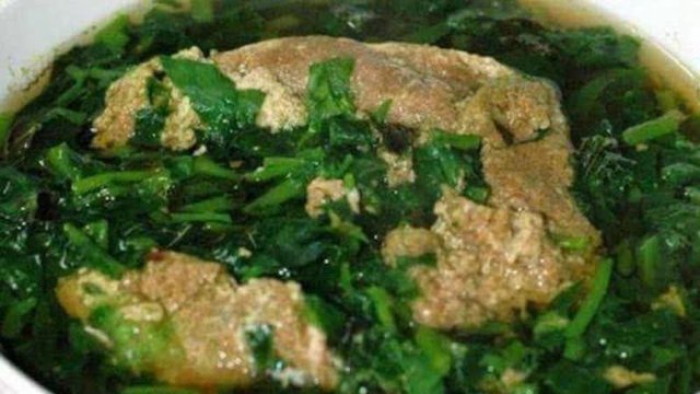 Cứ v&agrave;o m&ugrave;a l&agrave; chị em t&igrave;m mua loại đặc sản n&agrave;y với gi&aacute; 300 ngh&igrave;n/kg - Ảnh 4.