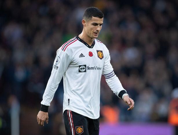 Ronaldo nghỉ trận gặp Fulham, sớm dứt áo rời MU? - Ảnh 2.