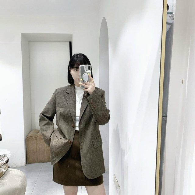 8 mẫu áo blazer đáng sắm nhất tại các cửa hàng thời trang - Ảnh 1.