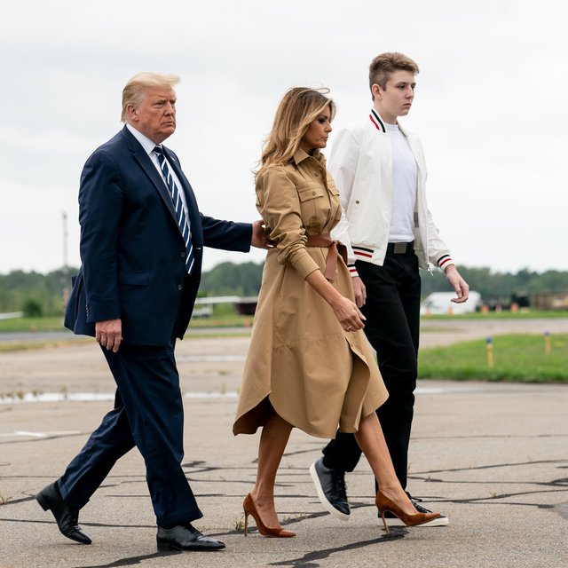 Barron Trump sau 2 năm rời Nhà Trắng: Xuất hiện chớp nhoáng vẫn gây sốt vì chiều cao khủng 2m ở tuổi 16 - Ảnh 7.