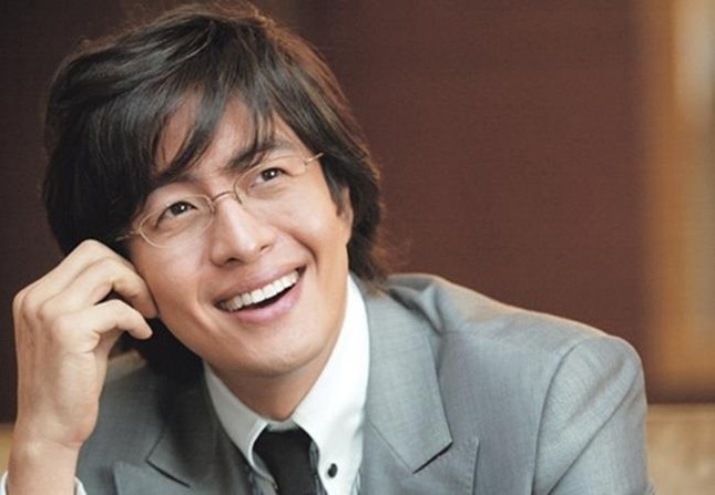 Bae Yong Joon: Ông hoàng Hallyu đổi đời từ cảnh nghèo khó, bị giới tài phiệt chối bỏ và cái kết bên Lọ Lem Vườn Sao Băng - Ảnh 13.