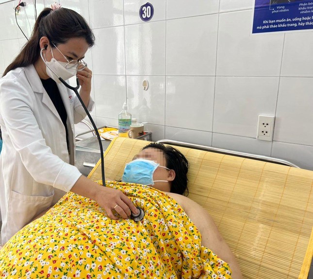 Đà Nẵng: Sản phụ 140kg vượt cạn thành công sau nhiều năm mong có con - Ảnh 1.