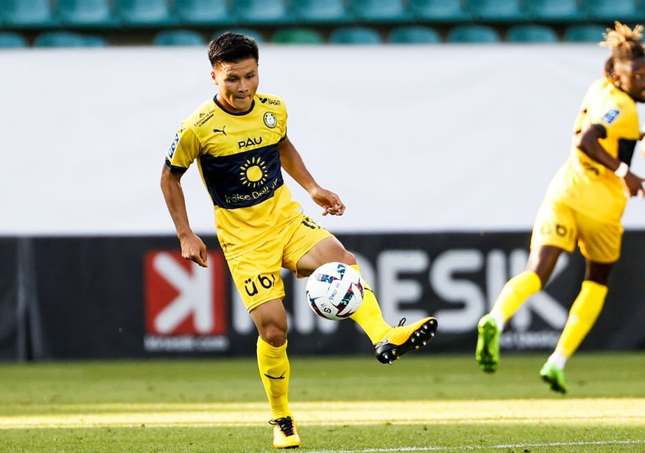 Quang Hải nằm trong nhóm kém nhất Pau FC - Ảnh 2.