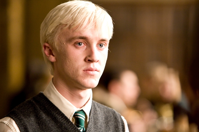 Loạt chi tiết khó chấp nhận ở Harry Potter phần mới nhất: Hình tượng nam chính khác lạ hoàn toàn - Ảnh 4.