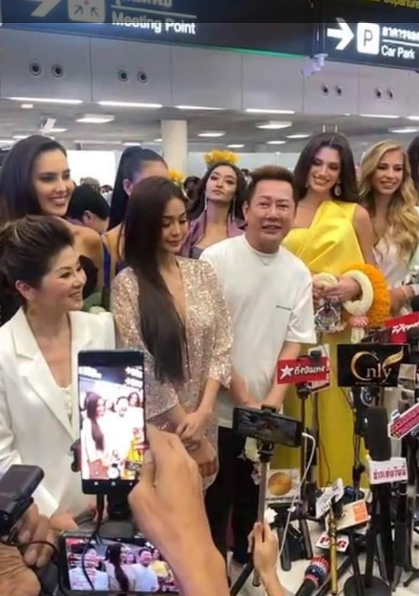 Miss Grand International 2022 trở về Thái Lan: Không phải Tân Hoa hậu mà Á hậu Engfa mới là tâm điểm - Ảnh 2.