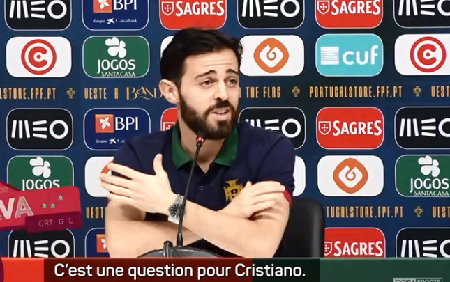 Bị hỏi về Ronaldo, ngôi sao tuyển Bồ Đào Nha phản ứng ra mặt - Ảnh 1.