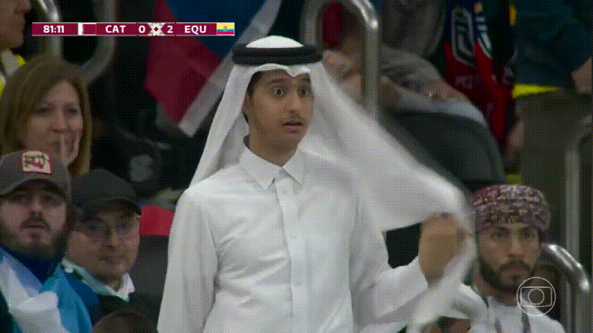 Anh em hoàng tử Qatar gây bão khán đài World Cup: Người anh khí chất đã kết hôn, tuổi của cậu em gây bất ngờ - Ảnh 3.