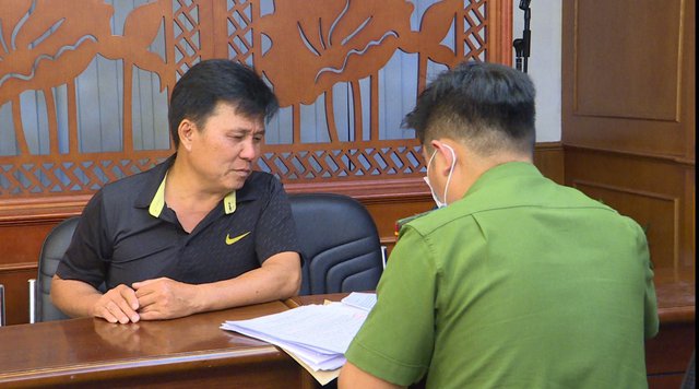 Bộ C&ocirc;ng an triệt ph&aacute; đường d&acirc;y đ&aacute;nh bạc, c&aacute; độ b&oacute;ng đ&aacute; đầu m&ugrave;a World Cup - Ảnh 2.