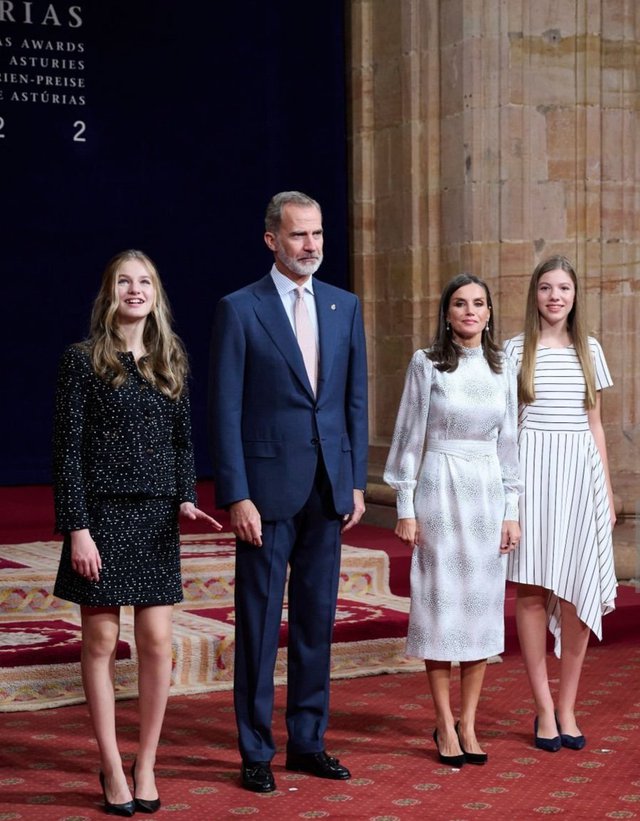 La princesa de 17 años, conocida como la más bella de Europa, muestra el temperamento de una futura reina - Foto 12.