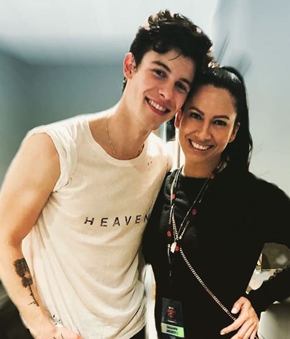 Chia tay Camila, Shawn Mendes công khai yêu bác sĩ chỉnh hình 50 tuổi? - Ảnh 6.