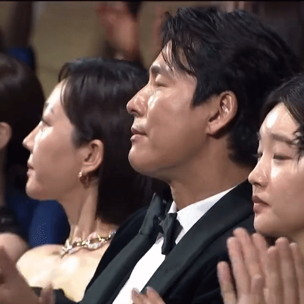 Diễn viên dành bài phát biểu nhận giải Rồng Xanh tưởng niệm nhân viên qua đời ở thảm kịch Itaewon, dàn sao xúc động - Ảnh 3.
