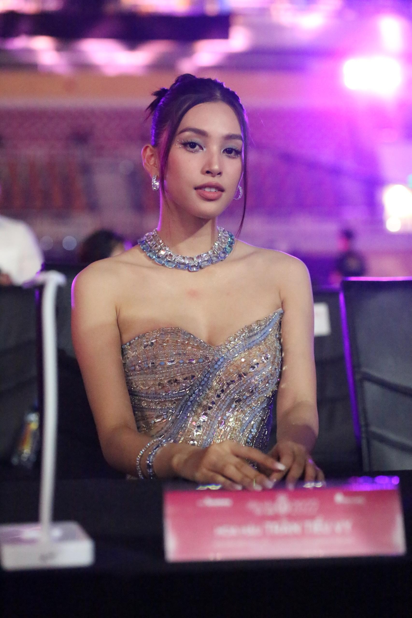 Dàn mỹ nhân ngồi hàng ghế đầu ở chung khảo Hoa hậu Việt Nam - Ảnh 13.
