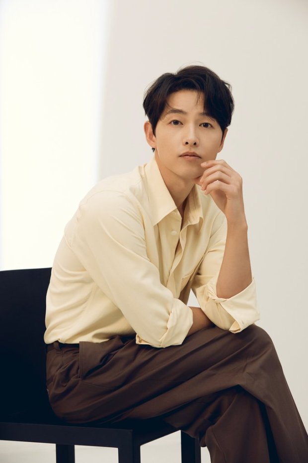 Song Joong Ki lộ con người thật qua cách đối xử với bạn diễn quốc tế ở hậu trường Cậu Út Nhà Tài Phiệt - Ảnh 9.