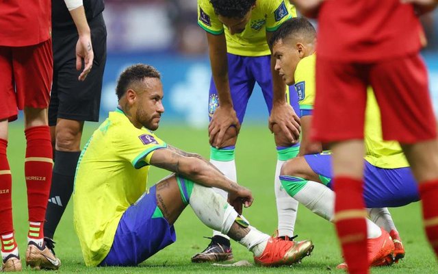 Tuổi 30 của “nghệ sĩ sân cỏ” Neymar Jr: Top 7 cầu thủ giàu nhất làng bóng đá, kiếm tiền hơn cả Messi, sở hữu dinh thự có bãi đậu trực thăng, nhà xe chứa đủ 20 chiếc ô tô - Ảnh 10.