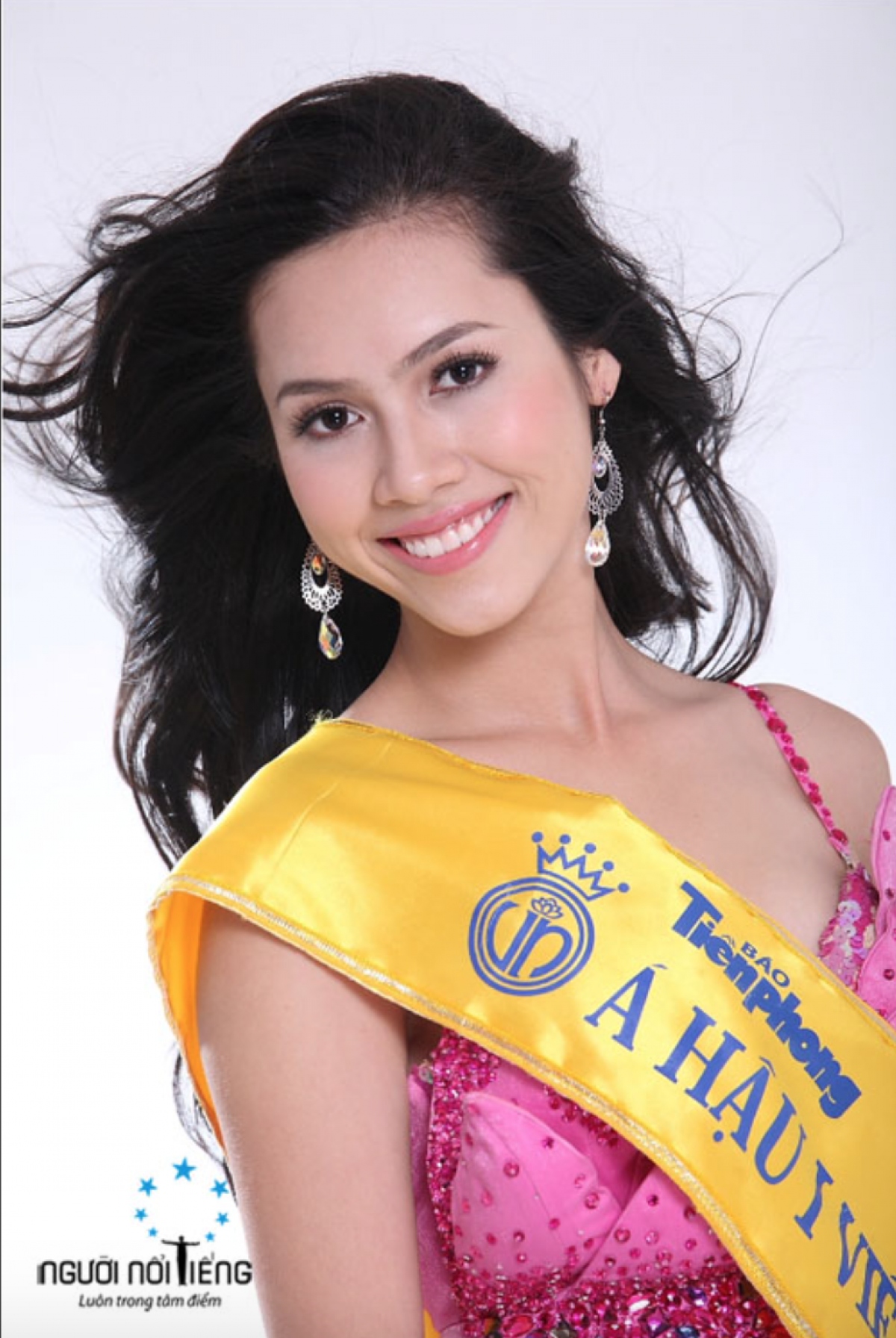 Top 3 Hoa hậu Việt Nam 2010: Ngọc Hân sắp lên xe hoa, 2 Á hậu rút lui khỏi showbiz - Ảnh 5.