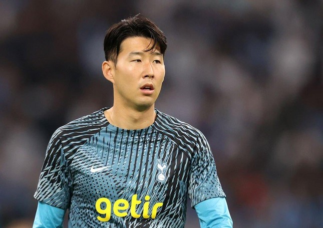 Son Heung-min phải phẫu thuật, không hẹn ngày trở lại trước thềm World Cup 2022