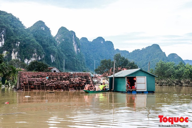 Trải nghiệm mùa lũ - tour du lịch độc đáo - Ảnh 1.