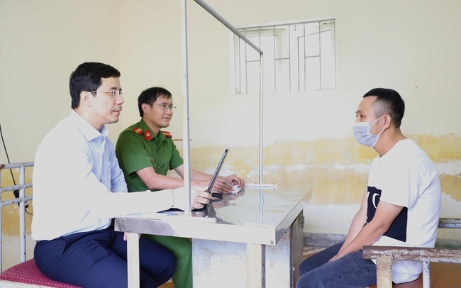 Triệt phá đường dây cá độ bóng đá quy mô hơn 6.000 tỷ đồng - Ảnh 1.