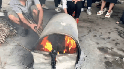Du khách nước ngoài bất ngờ khi chứng kiến cốm gạo nổ như pháo Tết ở miền Tây - Ảnh 5. Du khách nước ngoài bất ngờ khi chứng kiến cốm gạo nổ như pháo Tết ở miền Tây - Ảnh 5.