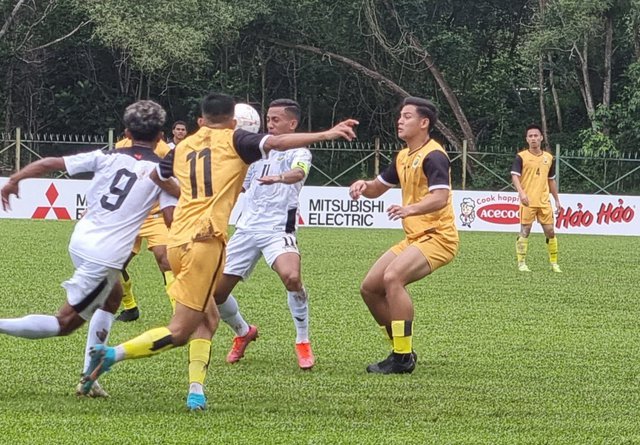 Đội b&oacute;ng xếp thứ 190 thế giới tạo địa chấn tại v&ograve;ng loại AFF Cup 2022 - Ảnh 2.