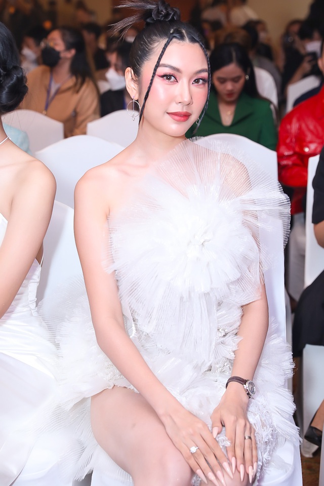 Thảm đỏ công bố vương miện Miss International: Mai Phương, Bảo Ngọc đọ sắc cùng Hoa hậu quốc tế - Ảnh 9.