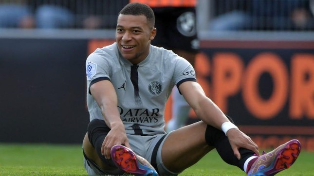 Mbappe may mắn tho&aacute;t chấn thương nặng trước World Cup 2022 - Ảnh 1.