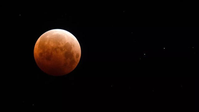 Mặt trăng máu hải ly, nguyệt thực toàn phần sẽ diễn ra vào ngày 8/11 - Ảnh 1.
