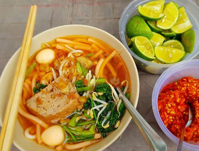 Bún đỏ Đăk Lăk - Vị ngon hấp dẫn bất ngờ, muốn ăn phải canh giờ mới được! - Ảnh 6.