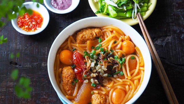 Bún đỏ Đăk Lăk - Vị ngon hấp dẫn bất ngờ, muốn ăn phải canh giờ mới được! - Ảnh 1.