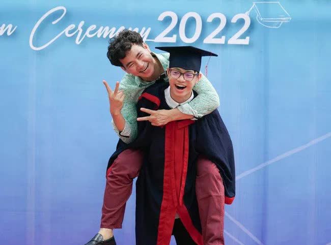 Hai qu&yacute; tử nh&agrave; Xu&acirc;n Bắc trưởng th&agrave;nh sau T&aacute;o Qu&acirc;n: Bi B&eacute;o cao lớn, cậu cả như bố thời trẻ - Ảnh 6.