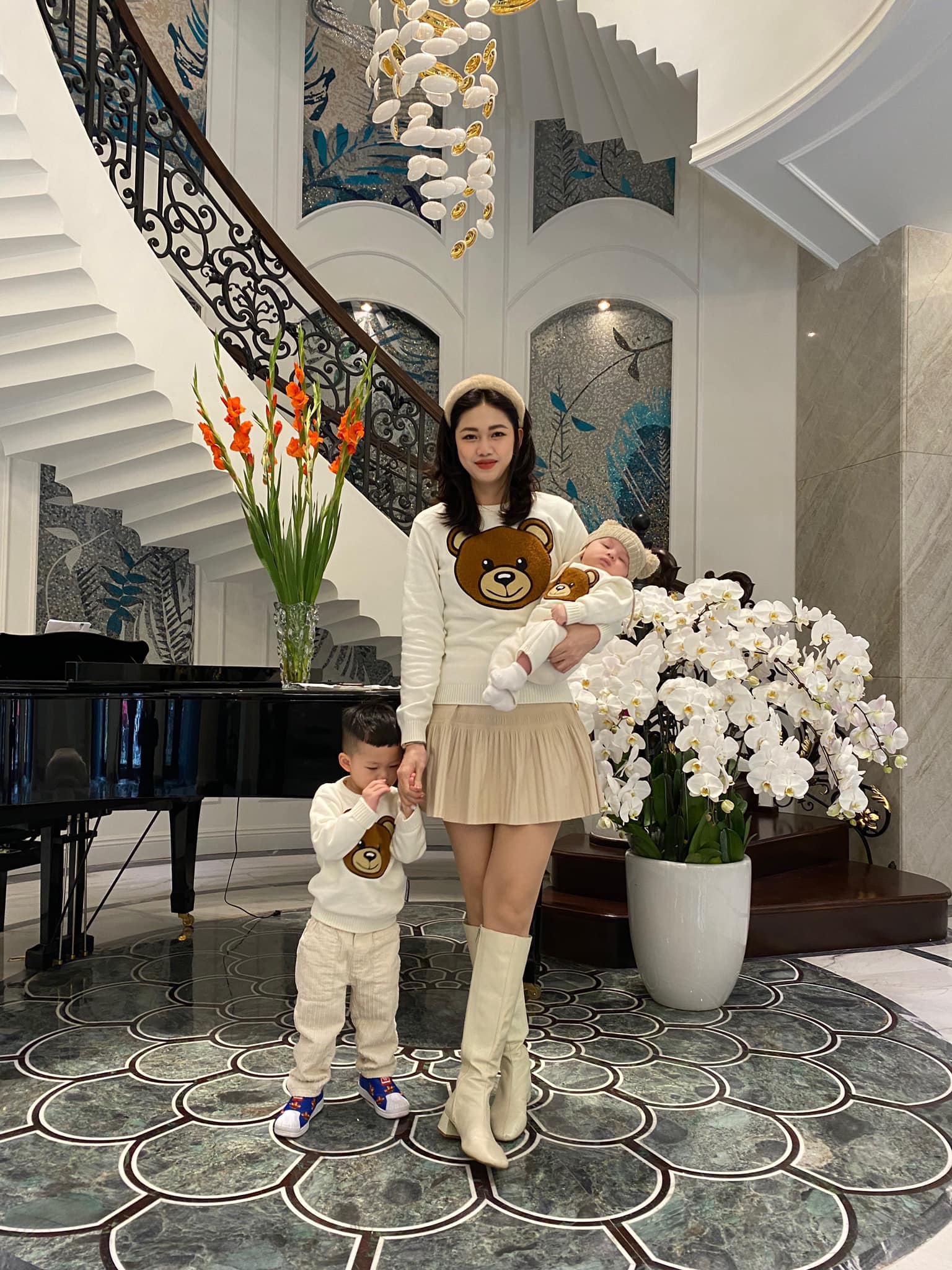 2 chị em ruột cùng là Á hậu nhưng từ chối thi quốc tế giờ ra sao? - Ảnh 7. 2 chị em ruột cùng là Á hậu nhưng từ chối thi quốc tế giờ ra sao? - Ảnh 7.