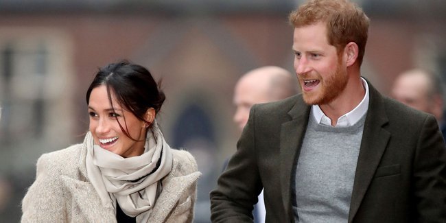 Cách Meghan thao túng tâm lý Vương tử Harry: Lạnh nhạt với anh trai William, dung túng việc nhạo báng cố Nữ hoàng - Ảnh 1.