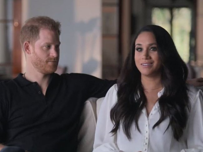 Cách Meghan thao túng tâm lý Vương tử Harry: Lạnh nhạt với anh trai William, dung túng việc nhạo báng cố Nữ hoàng Anh - Ảnh 4.