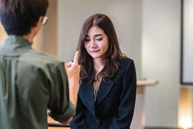 Dân mạng sục sôi chuyện nữ nhân viên bị sếp mắng thậm tệ vì tan sở đúng giờ - Ảnh 1.