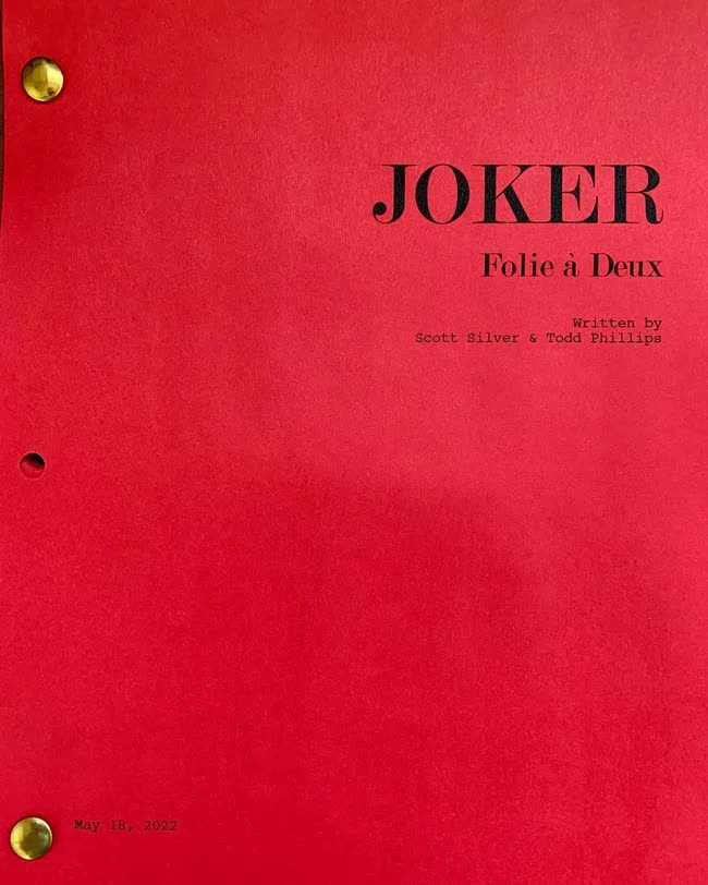 Joker 2 công bố khung hình đầu tiên đầy ám ảnh, cho thấy nhân vật chính đang bị nhốt trong trại tâm thần Arkham - Ảnh 3.